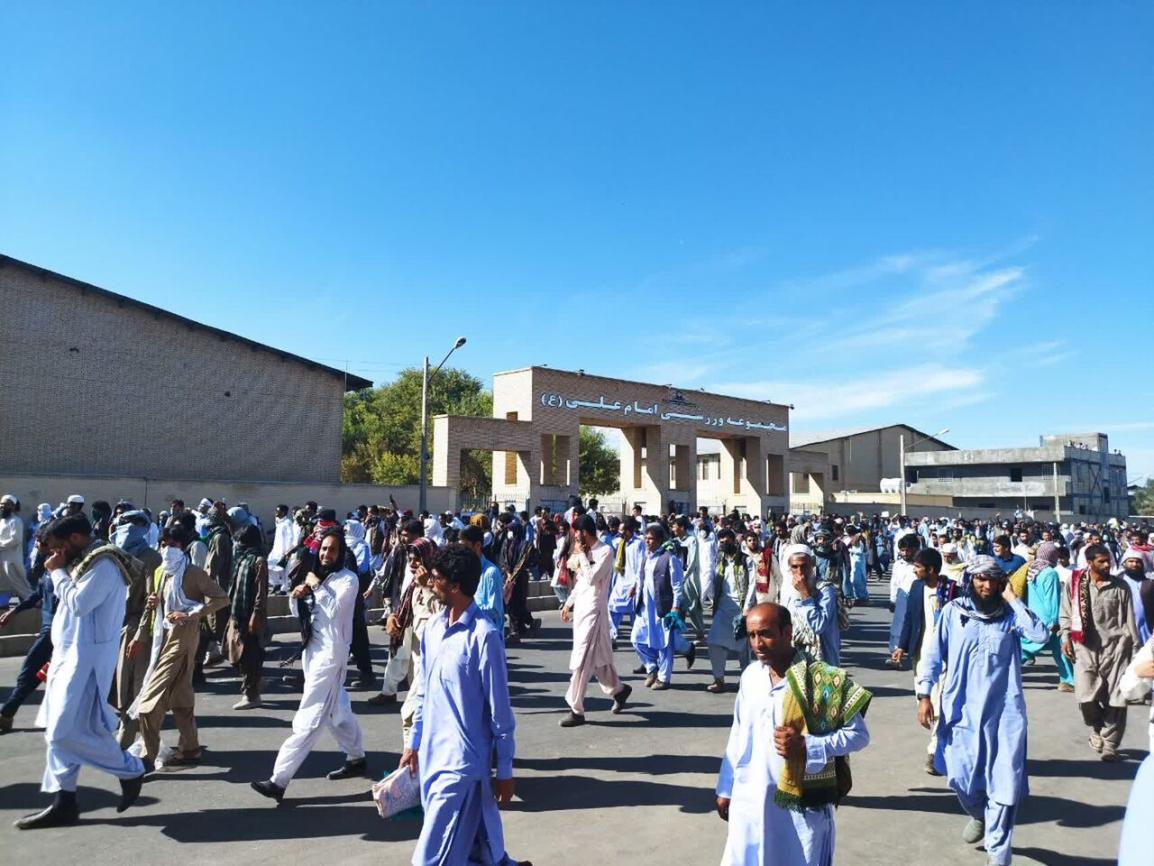 راهپیمایی نمازگزاران زاهدان مسالمت آمیز برگزار شد